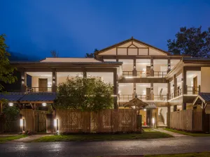 ฮาวเวิร์ด จอห์นสัน ฮัวสุ่ยหวาน ฮอต สปริงส์ รีสอร์ท เฉิงตู