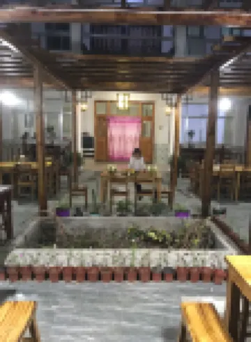 Jingtai Yuebinlou Inn