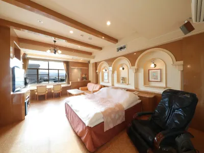 Hotel Fine Garden Toyonaka Osaka International Itami Airport Các khách sạn gần Kamishinden Ten Shrine