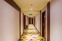 Xinzun Hotel (Leshan Station Jiaxing Road Food Street Store)