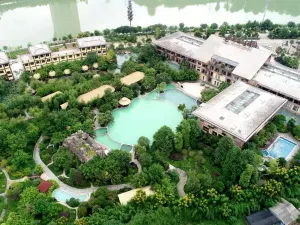 Guangyuan Jianmenguan Tianci Hot Spring Vacation Hotel