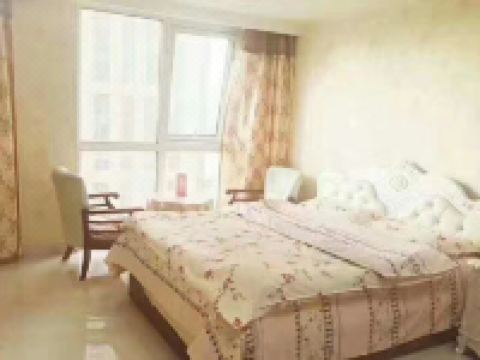 爱巢主题公寓(抚顺万达店) - 河景大床房