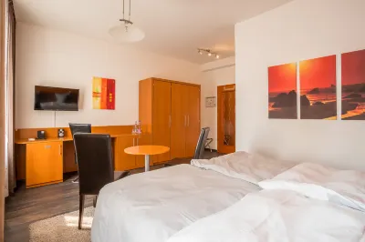 Hotel Bayrischer Hof Отели в г. 