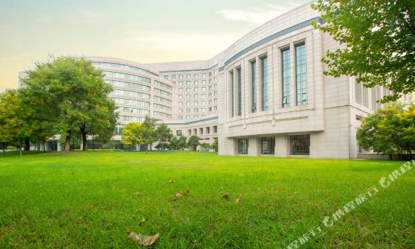 Renaissance Tianjin Lakeview Hotel(Municipal Government Branch)