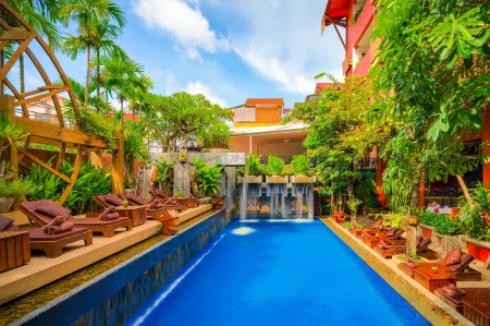 Golden Temple Residence Отели рядом с достопримечательностью «Уот Преа Пром Рат»