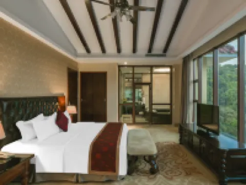 竜門南崑山雲頂温泉リゾート 竜門のホテル