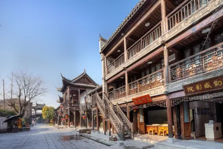 Lanhua Hotel Отели рядом с достопримечательностью «Taierzhuang Ancient Town»
