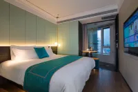 Aiju Hotel (Yingkou Bayuquan District Moon Lake Park Branch)