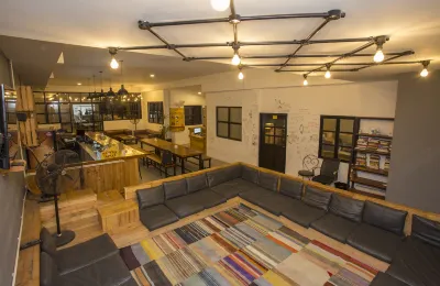 Yakety Yak Hostel Hotels in 