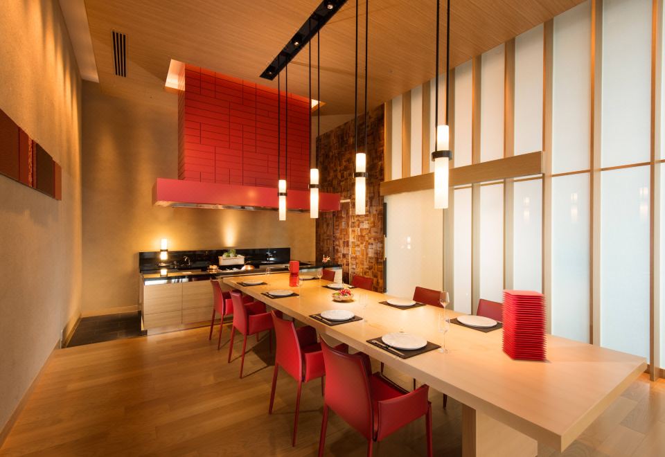 3. 콘래드 오사카..