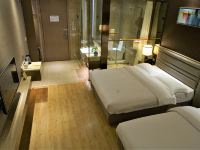 速8酒店(广州钟村店) - 高级双床房