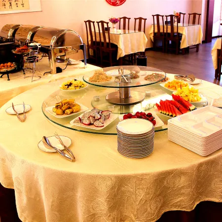Huaxia Hotel