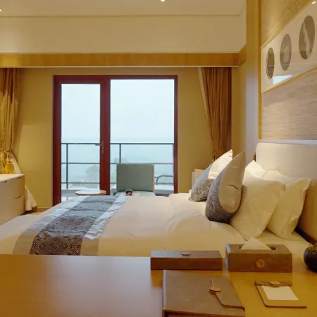 Guanglv. Bama Lake Narada Resort Hotel