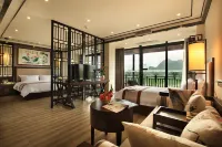 Peach Blossom River Resort Hotels near GuiLin XiongBen YouYiGuan