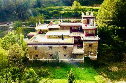 Bobocuo Tibetan Hostel