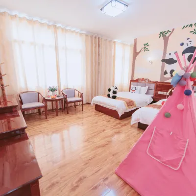 碧峯峽半山雲居民宿 碧峰峡パンダ保護センター周辺のホテル