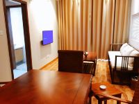 崇州街子古镇斯维登温泉度假酒店(青城山居店) - 公寓楼棋牌套房