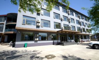 Yishui Lake Yilangge Lake View Hotel