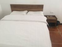 哈尔滨阿城金地宾馆 - 标准大床房(公共卫浴)