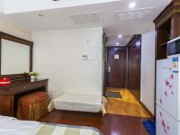 Baby橙的酒店式公寓(上海山东中路店) - 三床房