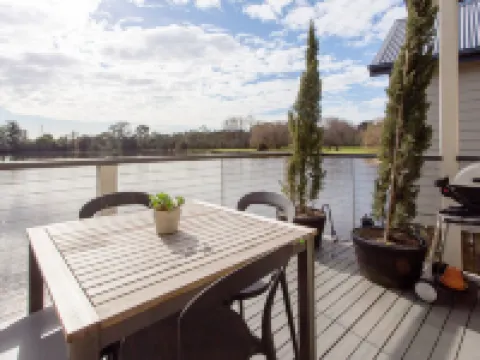 Lakeside Villas at Crittenden Estate Hotels in Dromana