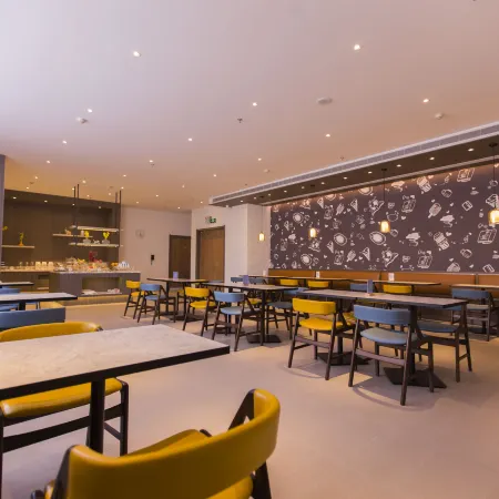 HanTing Youjia Hotel (Haicheng Youth Palace)