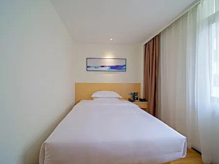 Chang Xing Hotel (Guangzhou Baima Garment City Railway Station Metro)