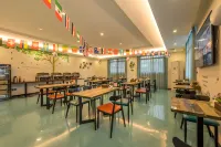Platinum Apartment Hotel (Zhongshan Guzhen International Lighting Center)