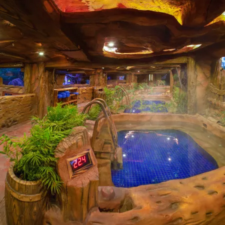 Chuanlord Holiday Hotel