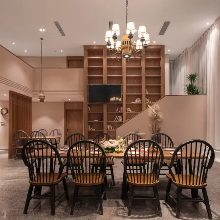 Yashangyinting Hotel [The first choice for overseas tourists]