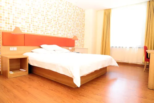 Homeinn Hotel (Qian'an Mingfeng Street) - parking