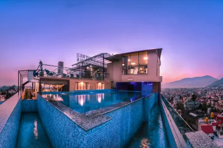 Hotel Sabrina Kathmandu Отели рядом с достопримечательностью «Буданилкантха Темпл»