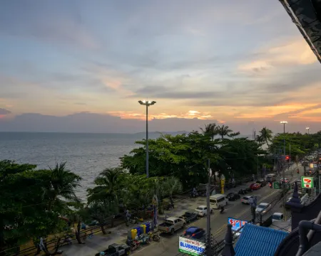 Quarter 09 Beach Hotéis em Pattaya