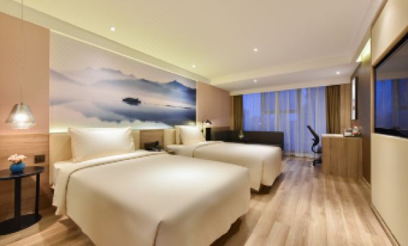 Atour Hotel (Shenyang  Railway station Taiyuanjie metro station)