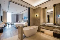 雲和夜泊飯店（上海武寧路環球港店） 上海工程技術大學(新村路校區)-5號樓附近的飯店