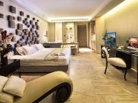 三亚凤凰岛金港湾度假公寓 - 爱琴海180度豪华海景大床房