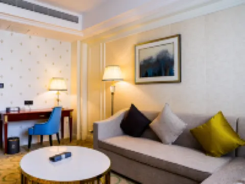 卡洛斯ホテル（青田高速鉄道駅） 青田のホテル