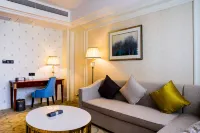 Carlos Hotel (Qingtian high speed railway station store) Hotel dekat Qingtian Stone Carving Museum