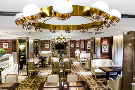 Carlos Hotel (Qingtian high speed railway station store) Отели в г. Цинтянь