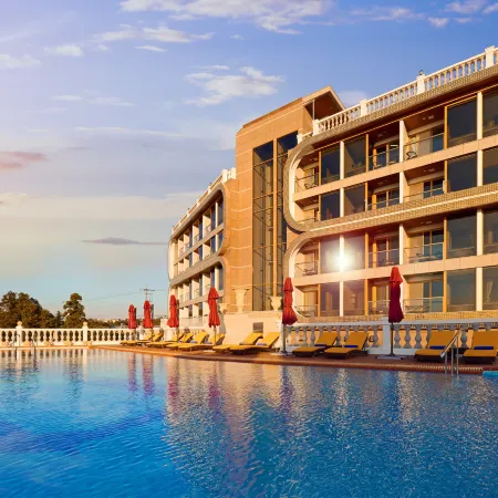GoldOne Hotel & Suites
