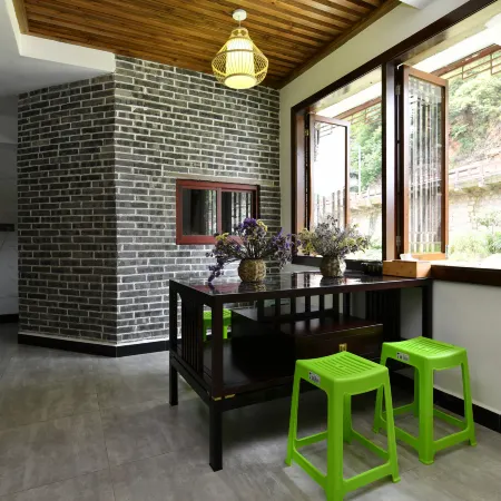Xishe Yuehejing Inn (Zhenyuan Ancient City)