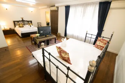 Ssip Boutique Dhevej Bangkok
