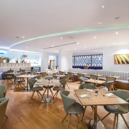 Premier Inn Dubai International Airport – An Emirates Group Company
