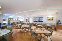 Premier Inn Dubai International Airport – An Emirates Group Company - Bữa sáng