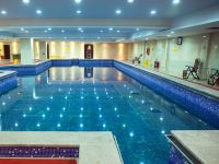 图木舒克市大酒店 - 室内游泳池