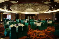 Baoyu Longhua Hot Spring Hotel Hotels in Yichun