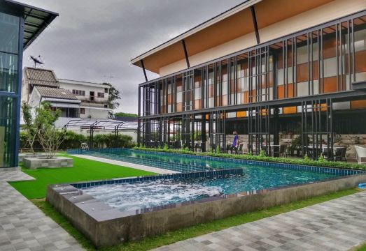 2. 블루 라군 호텔..