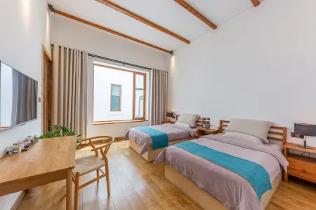 Floral Hotel·Liaocheng Banrixian Hotel(Shuishang Ancient City Dongchanghu Branch) Отели рядом с достопримечательностью «Liaocheng Gymnasium»