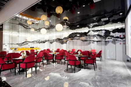 Seven Hotel Qinyang Отели рядом с достопримечательностью «Langya Zhuangshi Songxueyi Memorial Hall»