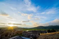 Tengchong Jiuyuanju Inn (Heshun Ancient Town Branch) Hotels near Aisiqi Memorial Hall